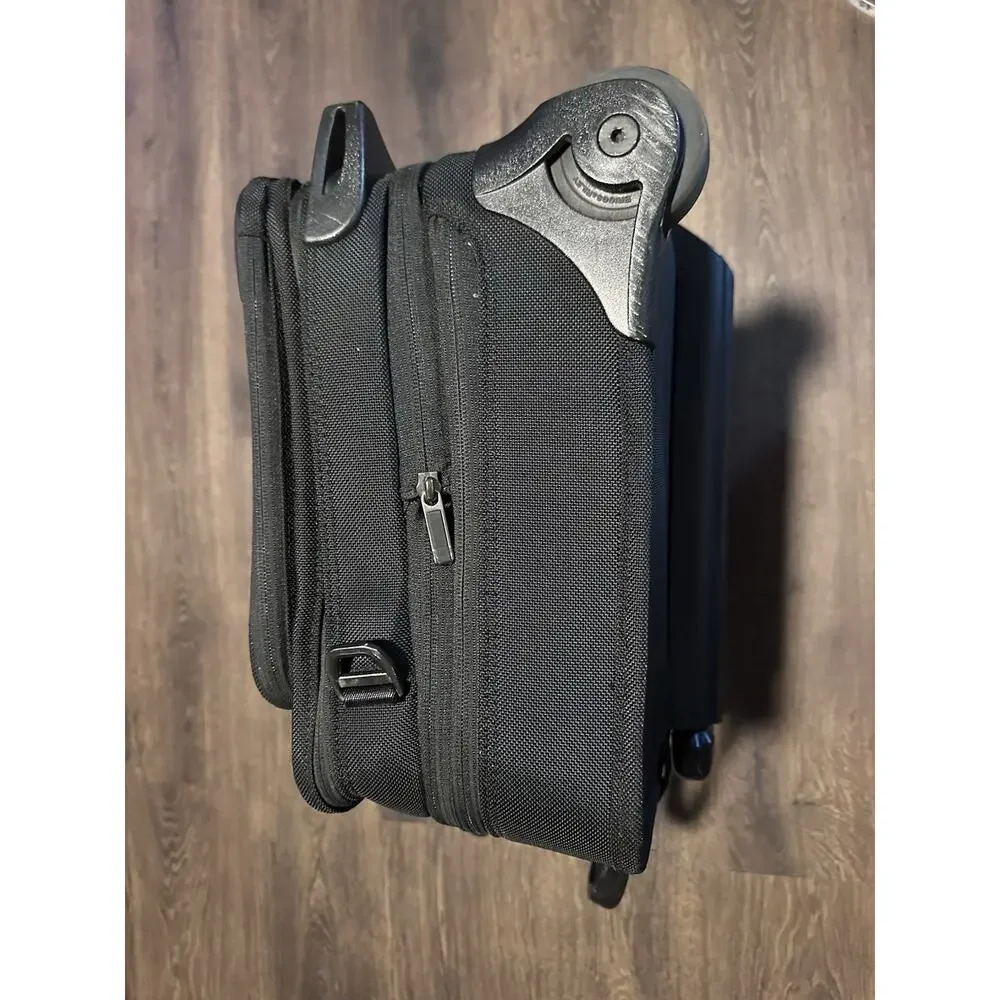 Briggs & Riley Travelware Black Expandable Rolling Laptop Carry On Briefcase